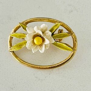 Vintage 1950s Enamel Flower Brooch White Daisy Gold Tone Pin